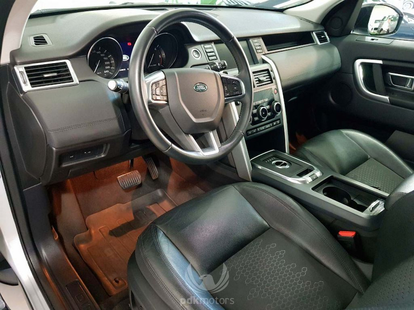 Foto do veículo LAND ROVER  DISCOVERY SPORT SE SD4 2016 55.598 KM 179.500,00