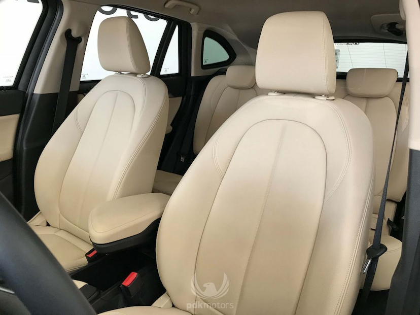 Foto do veículo BMW  X1 20I GP S-DRIVE 2017 13.700 KM 199.000,00