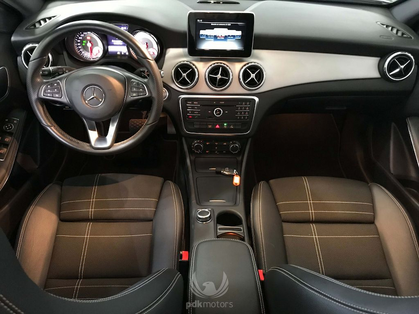 Foto do veículo MERCEDES-BENZ  GLA 200 ADVANCE 2016 40.010 KM 155.900,00