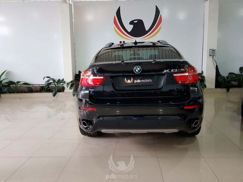 Foto do veículo BMW  X6 35I X-DRIVE 2014 22.775 KM 198.900,00