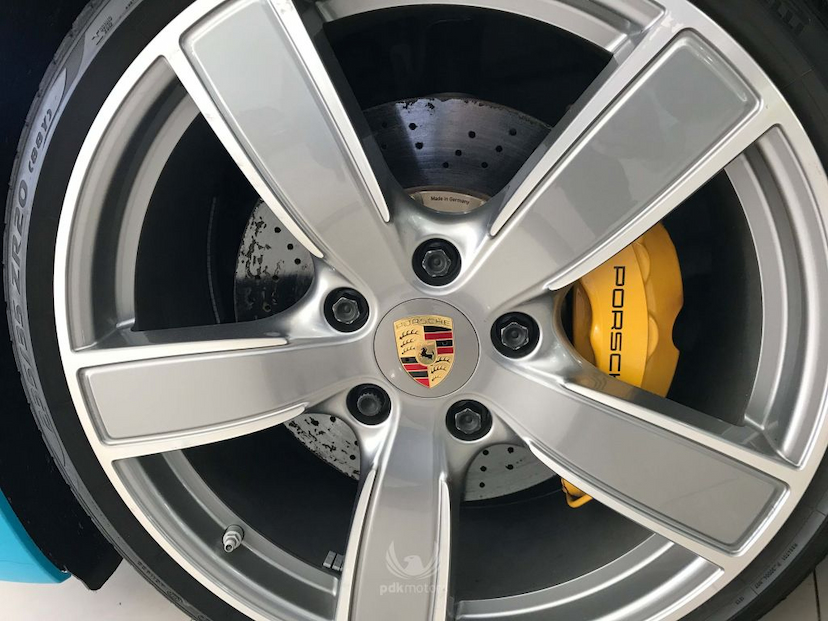 Foto do veículo PORSCHE  718 CAYMAN S 2017 5.082 KM 459.000,00