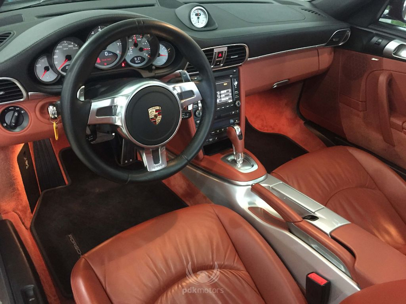 Foto do veículo PORSCHE  911 CARRERA TARGA 4S 2011 23.913 KM 329.000,00