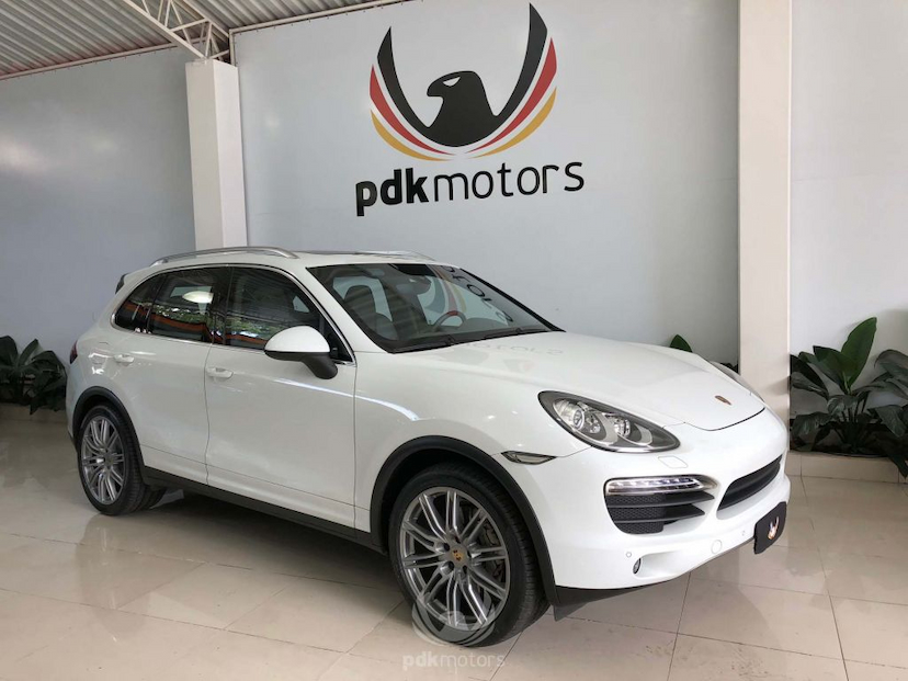 Foto do veículo PORSCHE  CAYENNE S V8 4.8L 2012 38.394 KM 219.000,00