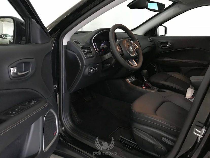 Foto do veículo JEEP  COMPASS LONGITUDE 2018 10 KM 169.000,00