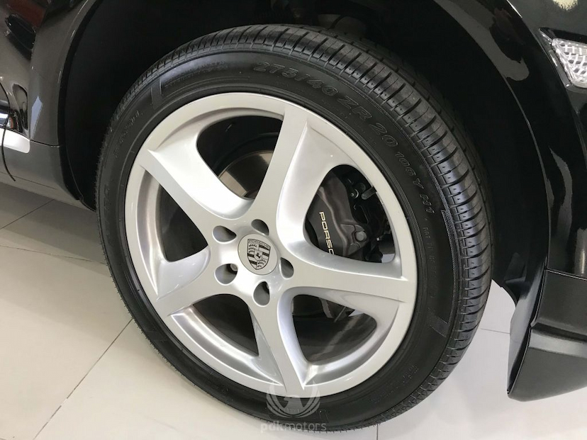 Foto do veículo PORSCHE  CAYENNE PREMIUM V6 2009 23.725 KM 109.000,00