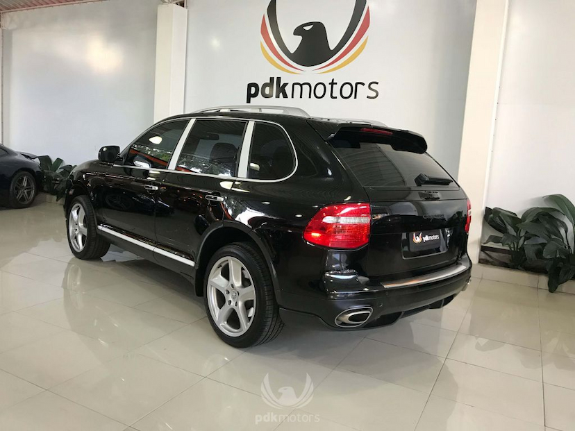 Foto do veículo PORSCHE  CAYENNE PREMIUM V6 2009 23.725 KM 109.000,00