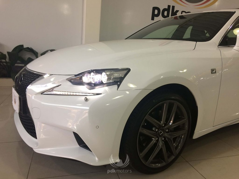 Foto do veículo LEXUS  IS 250 F-SPORT 2014 23.500 KM 119.000,00