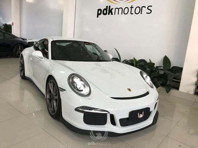 Foto do veículo PORSCHE  911 GT3 2014 13.350 KM 819.000,00