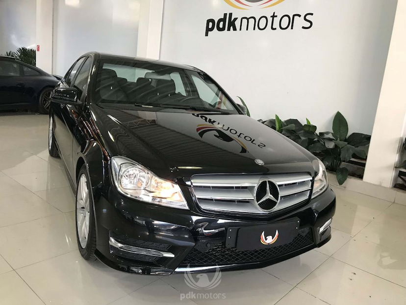Foto do veículo MERCEDES-BENZ  C180 CGI 2014 23.771 KM 105.000,00