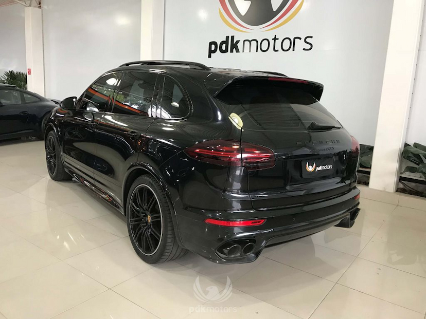 Foto do veículo PORSCHE  CAYENNE GTS 2016 43.540 KM 339.000,00