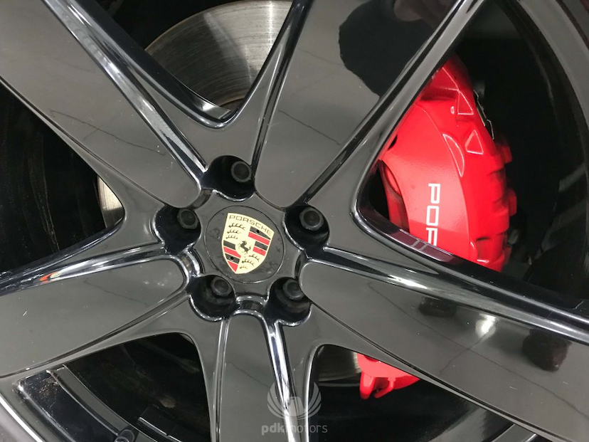 Foto do veículo PORSCHE  MACAN GTS 2017 5.080 KM 439.000,00