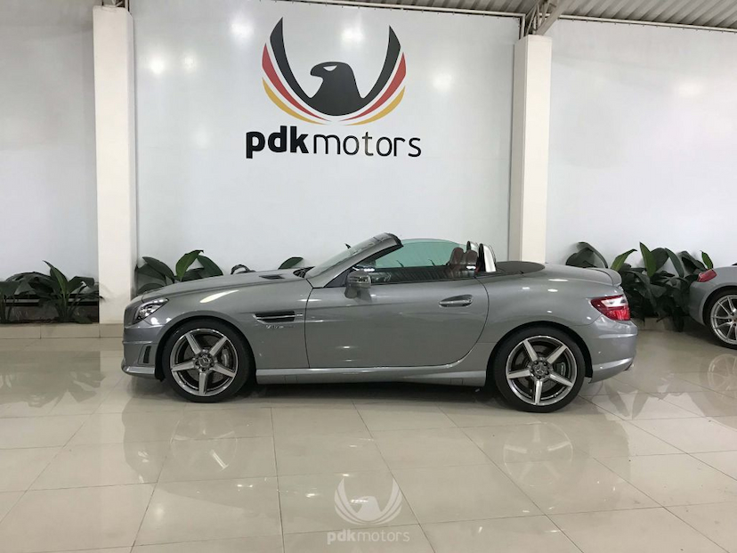 Foto do veículo MERCEDES-BENZ  SLK 55 AMG 2010 40.425 KM 179.000,00