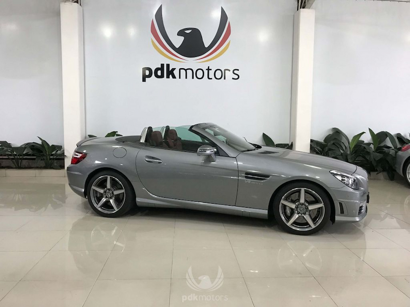 Foto do veículo MERCEDES-BENZ  SLK 55 AMG 2010 40.425 KM 179.000,00
