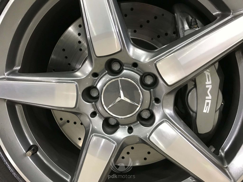 Foto do veículo MERCEDES-BENZ  SLK 55 AMG 2010 40.425 KM 179.000,00