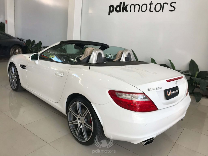 Foto do veículo MERCEDES-BENZ  SLK 250 2015 14.856 KM 159.900,00