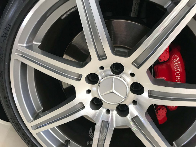 Foto do veículo MERCEDES-BENZ  SLK 250 2015 14.856 KM 159.900,00