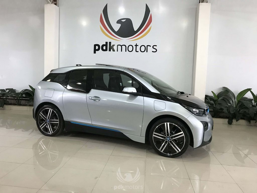 Foto do veículo BMW  I3 FULL REX 2015 13.080 KM 169.000,00
