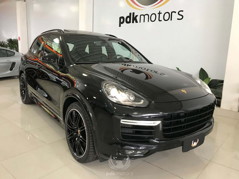 Foto do veículo PORSCHE  CAYENNE GTS 2016 35.650 KM 349.000,00