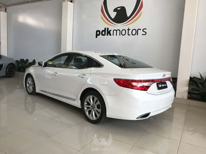 Foto do veículo HYUNDAI  AZERA 2015 60.086 KM 99.000,00