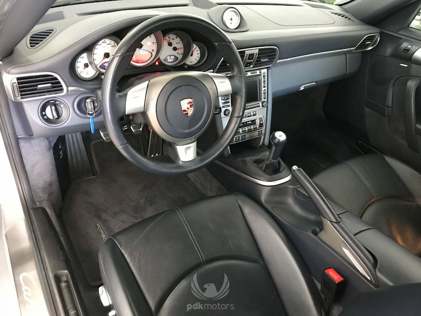 Foto do veículo PORSCHE  911 CARRERA S 2008 45.000 KM 245.000,00