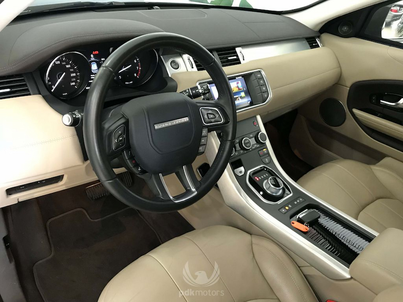 Foto do veículo LAND ROVER  EVOQUE SE DYNAMIC 2016 25.470 KM 209.900,00