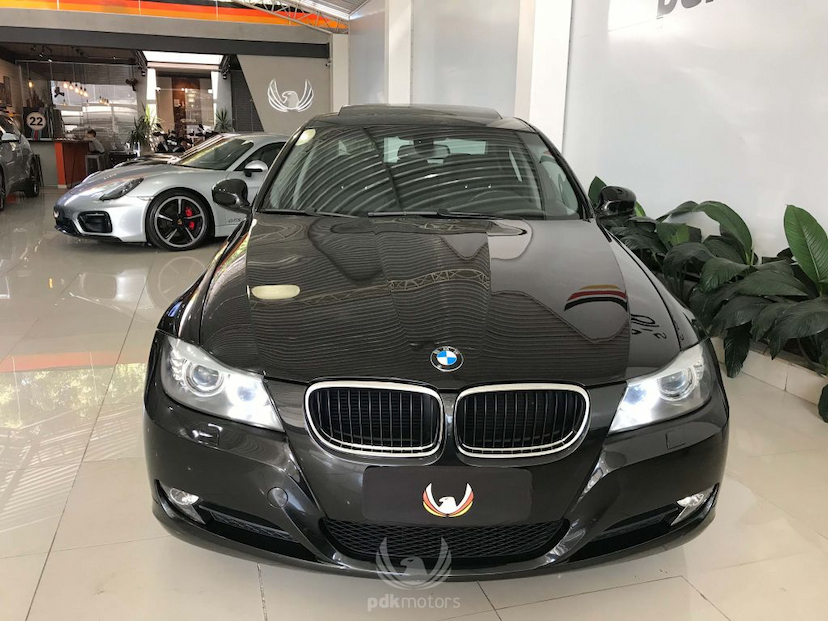 Foto do veículo BMW  320I TOP 2010 36.500 KM 59.900,00