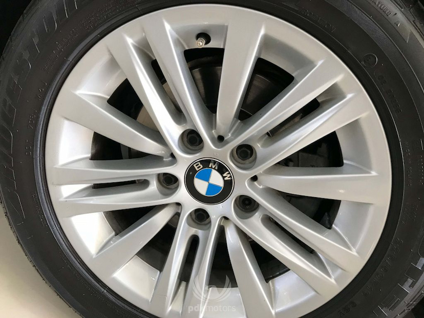 Foto do veículo BMW  320I TOP 2010 36.500 KM 59.900,00