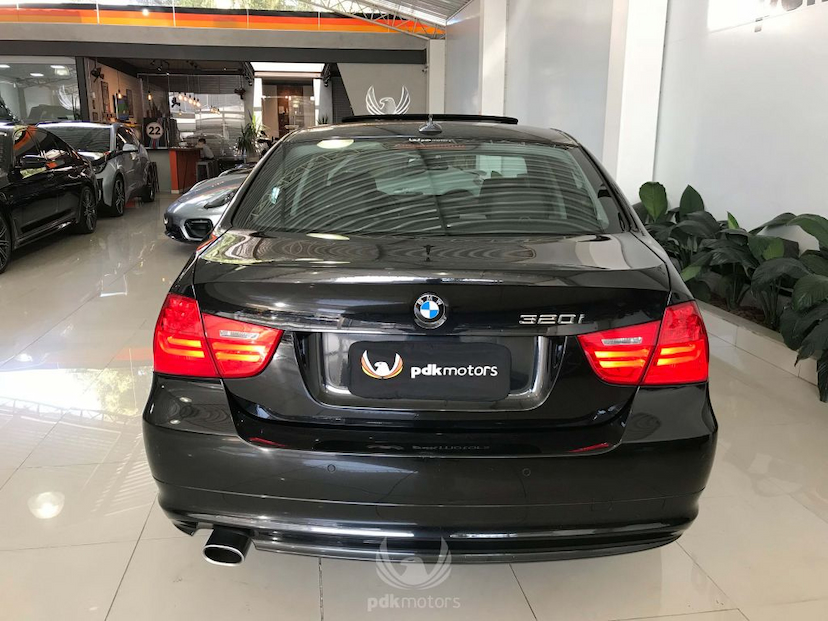 Foto do veículo BMW  320I TOP 2010 36.500 KM 59.900,00