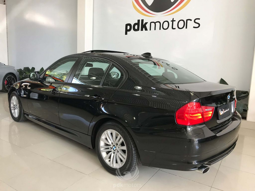 Foto do veículo BMW  320I TOP 2010 36.500 KM 59.900,00