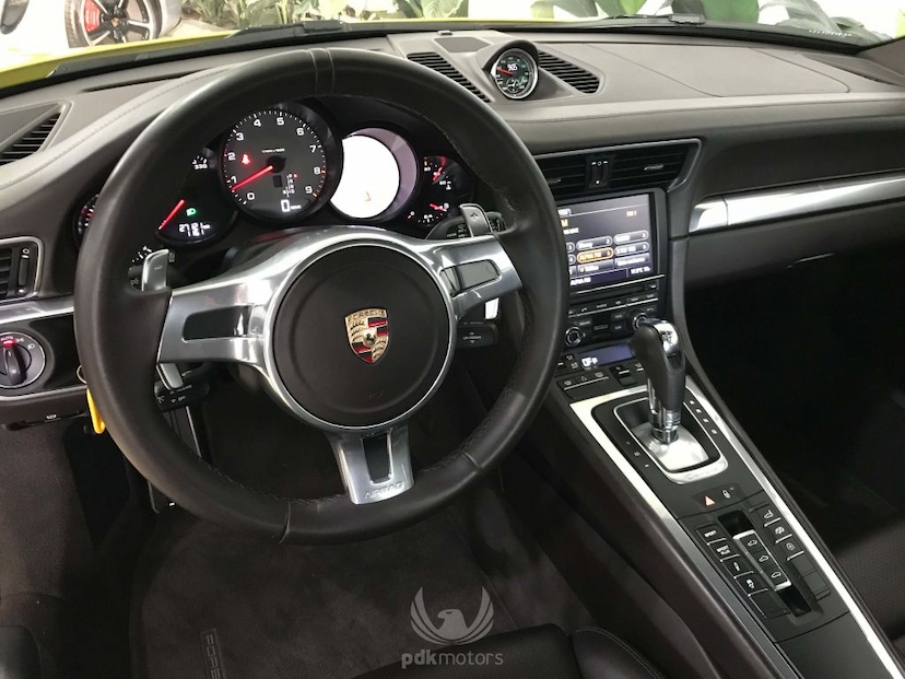 Foto do veículo PORSCHE  911 CARRERA S 2012 27.122 KM 399.000,00