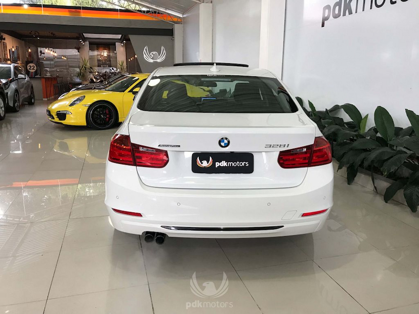 Foto do veículo BMW  328I SPORT GP 2015 37.100 KM 119.000,00