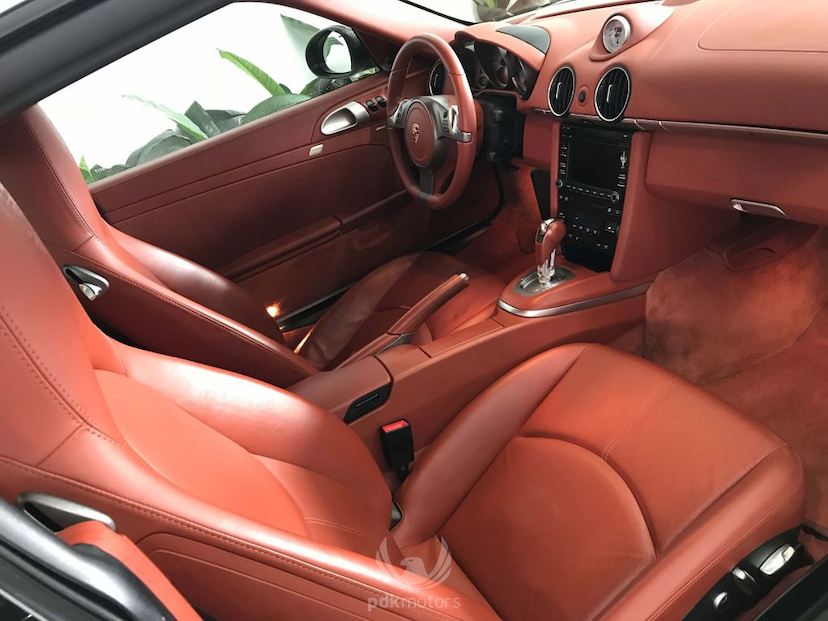 Foto do veículo PORSCHE  CAYMAN S 2010 22.067 KM 199.000,00