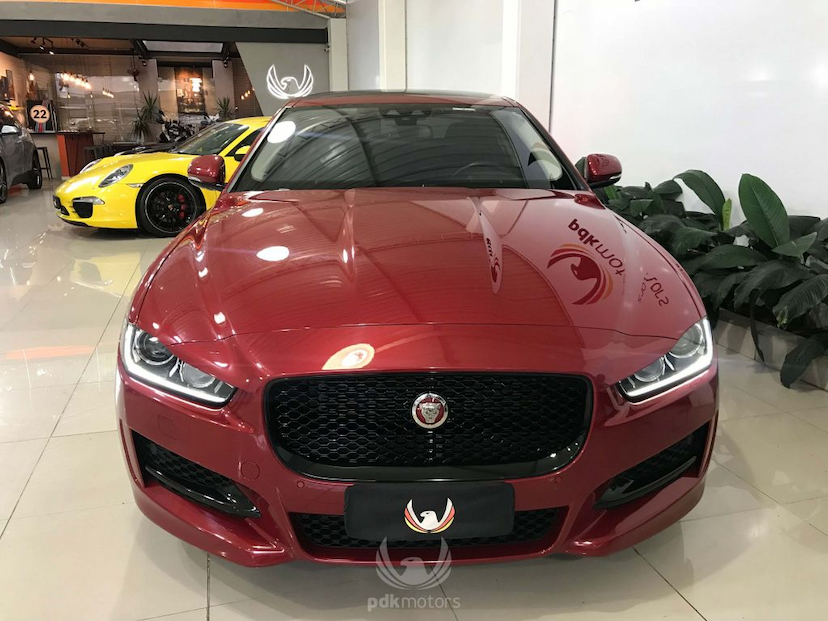 Foto do veículo JAGUAR  XE R-SPORT 2016 27.750 KM 159.000,00