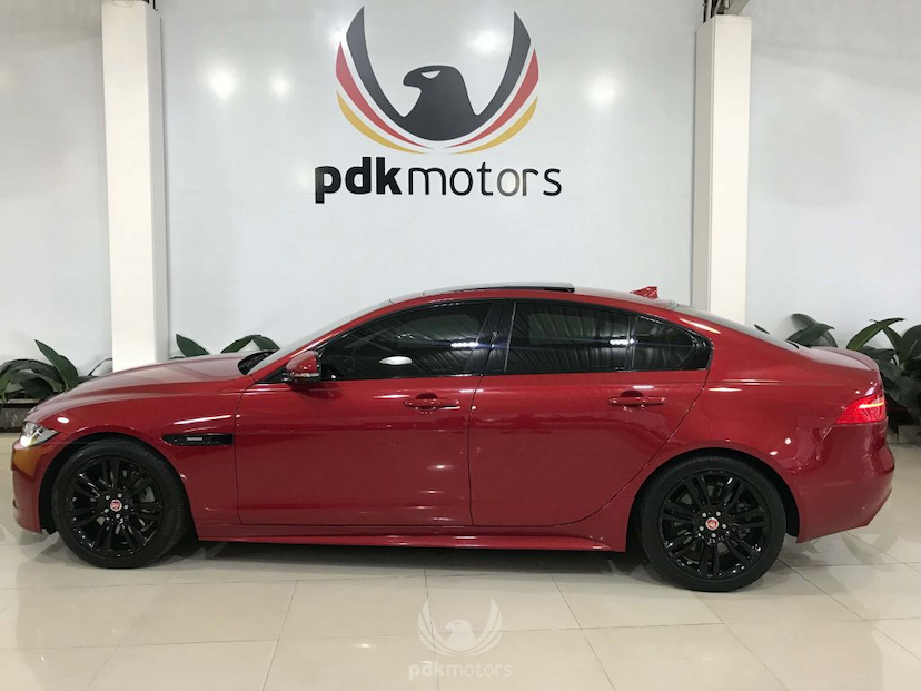 Foto do veículo JAGUAR  XE R-SPORT 2016 27.750 KM 159.000,00
