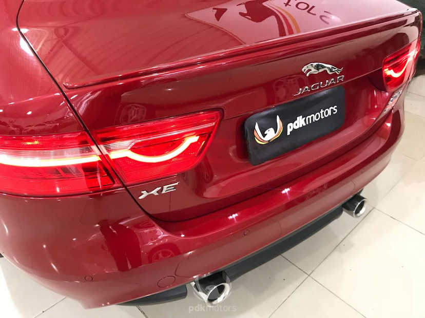 Foto do veículo JAGUAR  XE R-SPORT 2016 27.750 KM 159.000,00