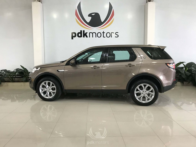 Foto do veículo LAND ROVER  DISCOVERY SPORT HSE 7L 2015 28.000 KM 208.900,00