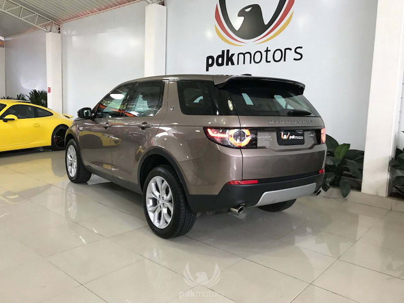 Foto do veículo LAND ROVER  DISCOVERY SPORT HSE 7L 2015 28.000 KM 208.900,00