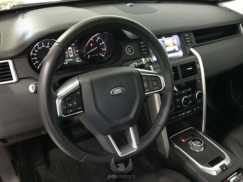 Foto do veículo LAND ROVER  DISCOVERY SPORT HSE 7L 2015 28.000 KM 208.900,00