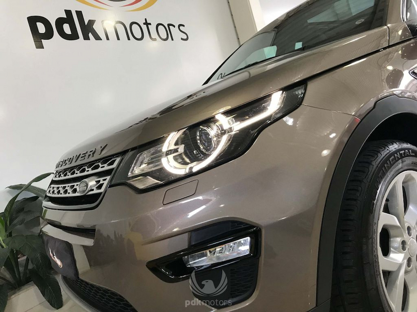 Foto do veículo LAND ROVER  DISCOVERY SPORT HSE 7L 2015 28.000 KM 208.900,00