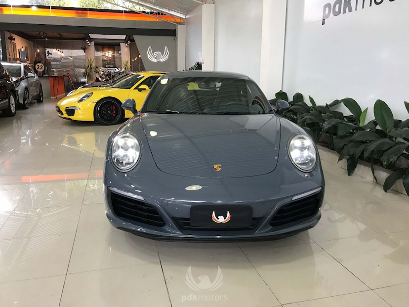 Foto do veículo PORSCHE  911 CARRERA S 2017 5.850 KM 599.000,00