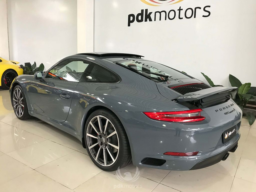 Foto do veículo PORSCHE  911 CARRERA S 2017 5.850 KM 599.000,00