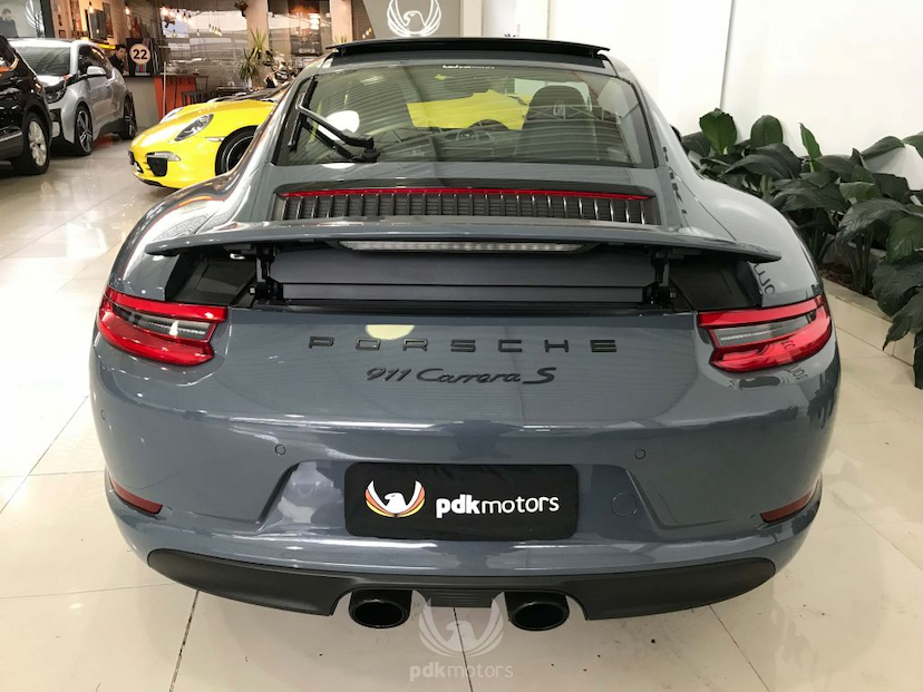 Foto do veículo PORSCHE  911 CARRERA S 2017 5.850 KM 599.000,00