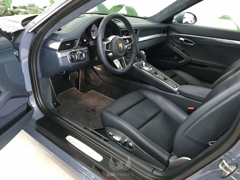 Foto do veículo PORSCHE  911 CARRERA S 2017 5.850 KM 599.000,00