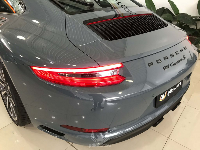 Foto do veículo PORSCHE  911 CARRERA S 2017 5.850 KM 599.000,00