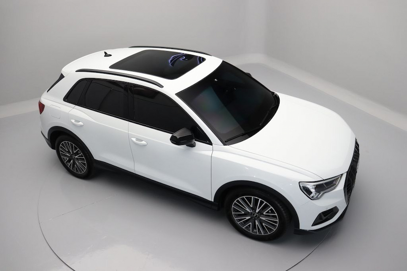 Foto do veículo AUDI Q3 BLACK S-TRONIC 2021 6.965 KM 319.000,00