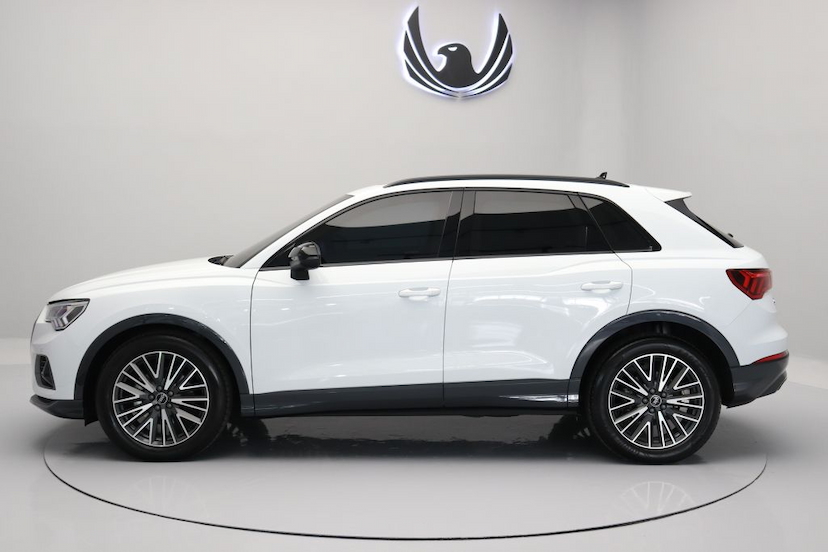Foto do veículo AUDI Q3 BLACK S-TRONIC 2021 6.965 KM 319.000,00
