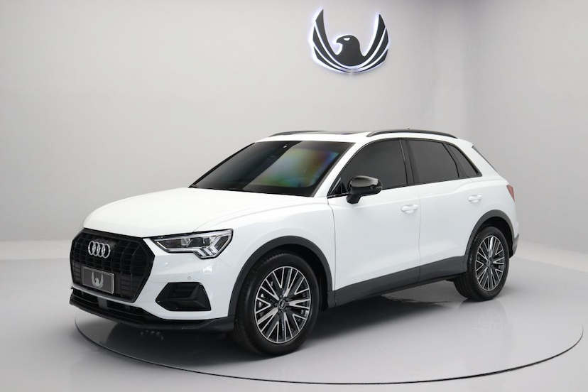 Foto do veículo AUDI Q3 BLACK S-TRONIC 2021 6.965 KM 319.000,00
