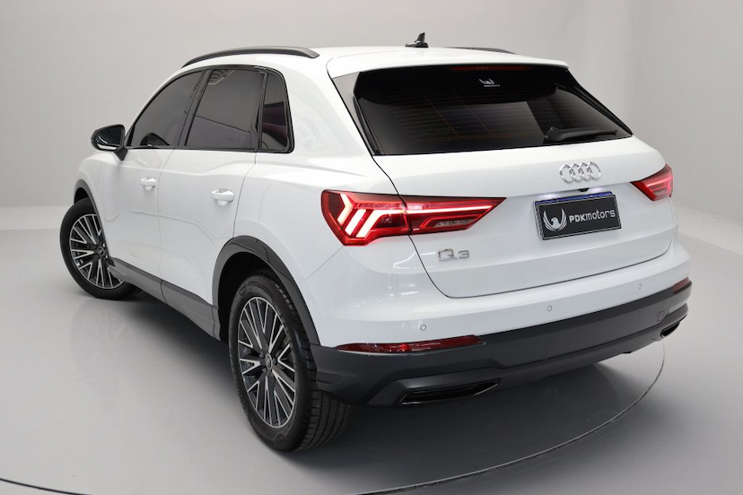 Foto do veículo AUDI Q3 BLACK S-TRONIC 2021 6.965 KM 319.000,00