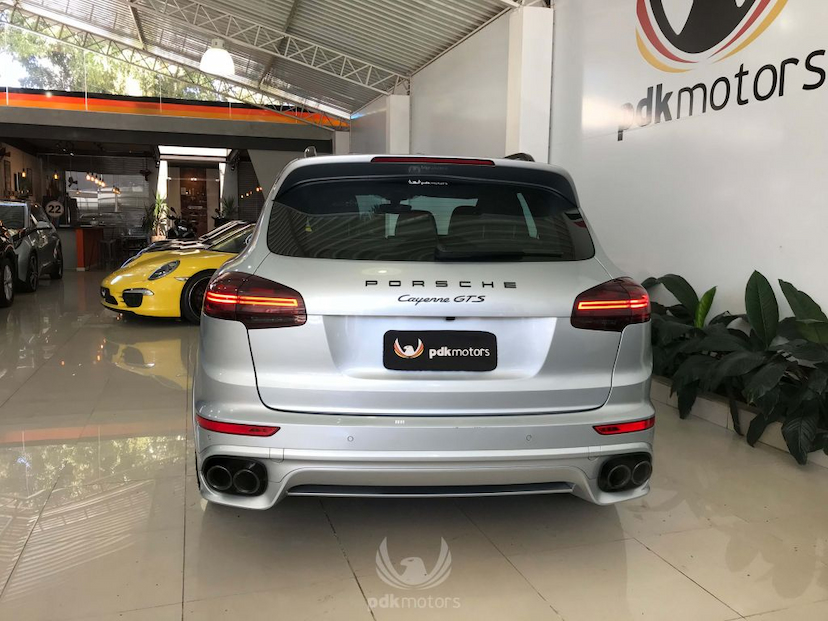 Foto do veículo PORSCHE  CAYENNE GTS 2016 80.810 KM 375.000,00