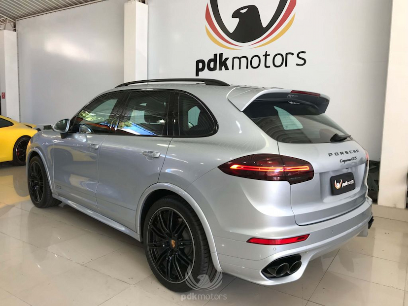 Foto do veículo PORSCHE  CAYENNE GTS 2016 80.810 KM 375.000,00